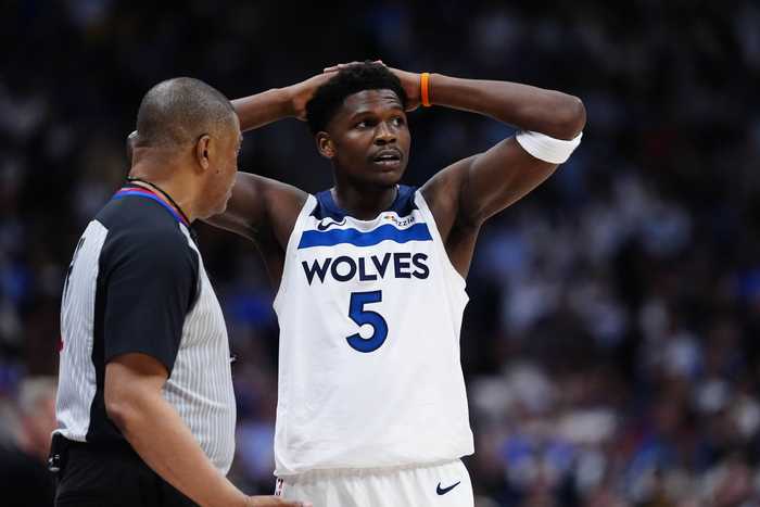 华子只打24分钟！芬奇：他陷入了犯规麻烦 他能多休息会也挺好