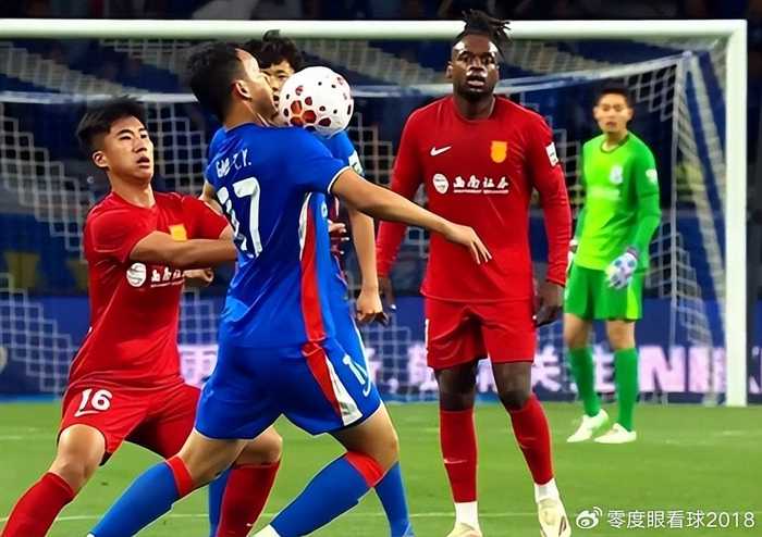 一场2：2让国足收获新发现，后防铁闸绝境爆发，邵佳一喜得新带刀后卫